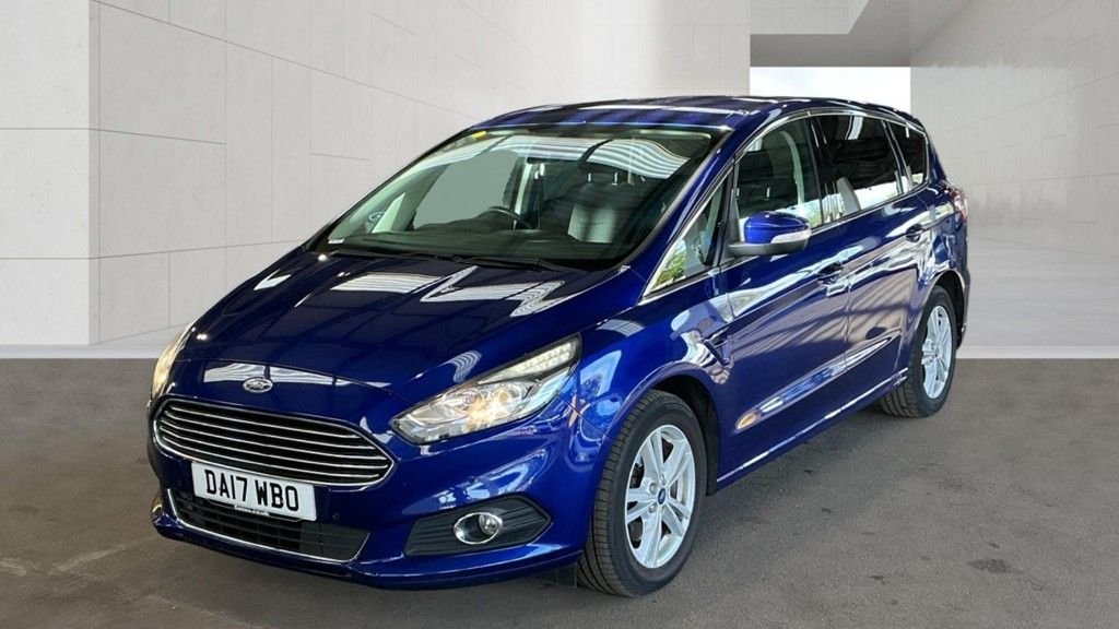 2017 Ford S-MAX — image 2