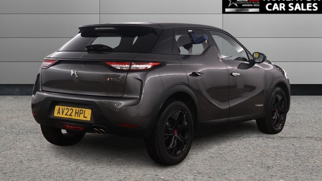 2022 DS DS 3 Crossback — image 2