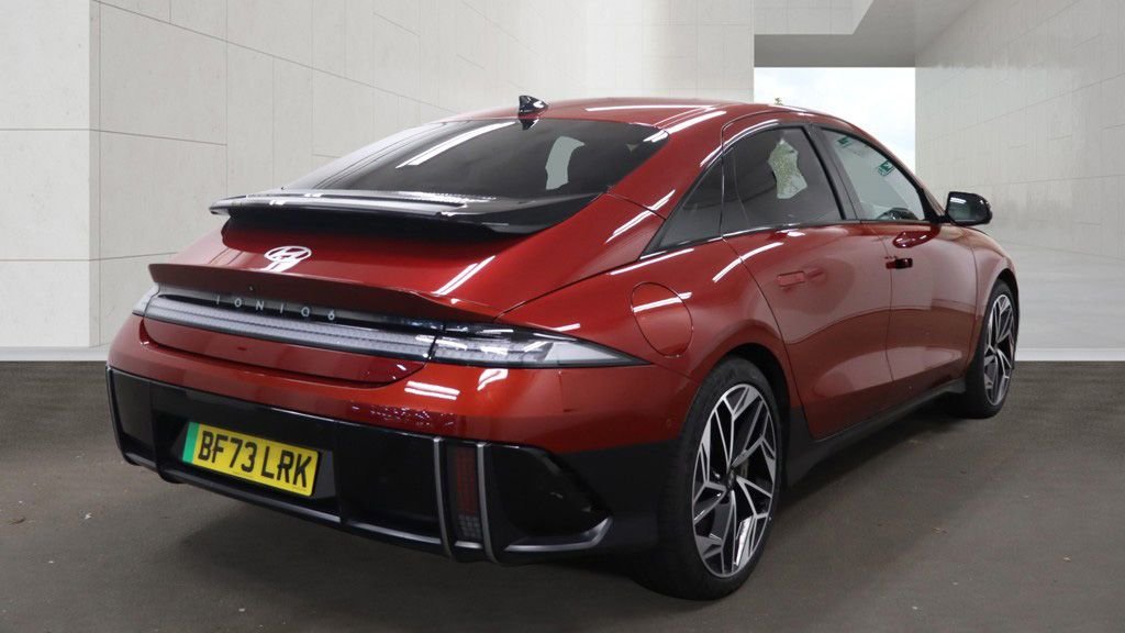2023 Hyundai Ioniq 6 — image 5