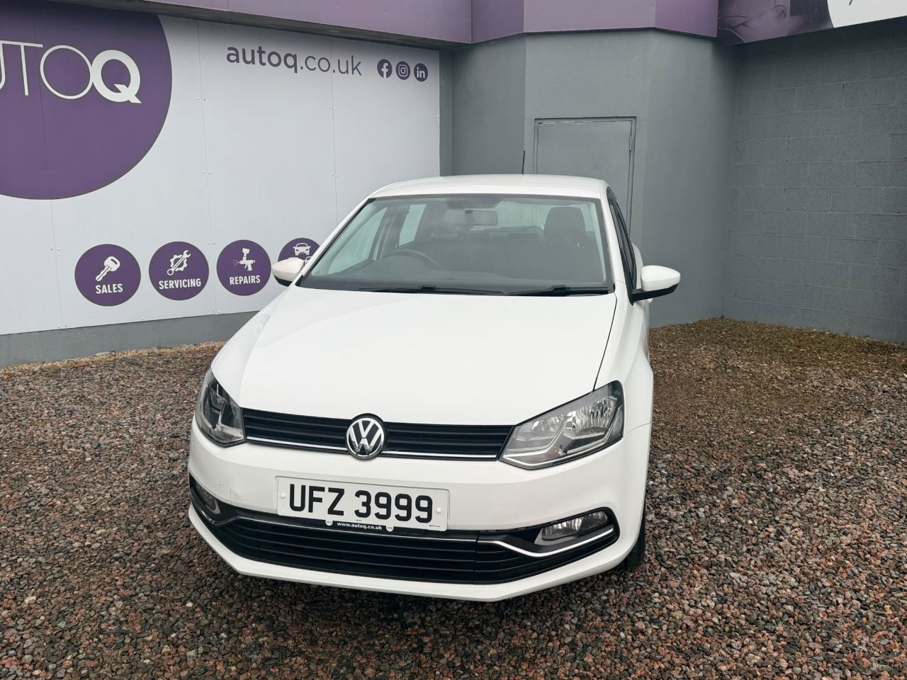 2014 VOLKSWAGEN POLO 1.2 TSI BlueMotion Tech SE Hatchback 5dr Petrol DSG Euro 6 (s/s) (90 ps) - vehicle photo 2 for sale on PureCar