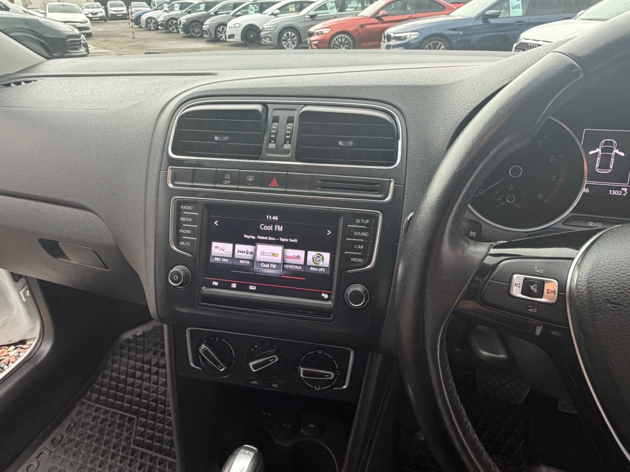 2014 VOLKSWAGEN POLO 1.2 TSI BlueMotion Tech SE Hatchback 5dr Petrol DSG Euro 6 (s/s) (90 ps) - vehicle photo 15 for sale on PureCar