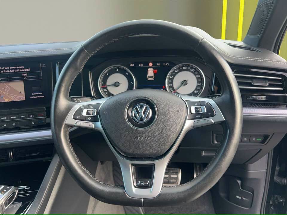 2019 VOLKSWAGEN TOUAREG 3.0 TDI V6 R-Line SUV 5dr Diesel Tiptronic 4Motion Euro 6 (s/s) (286 ps) - vehicle photo 15 for sale on PureCar
