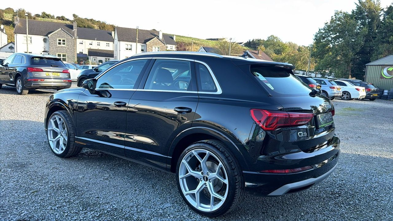 2019 AUDI Q3 Sport - vehicle photo 8 for sale on PureCar