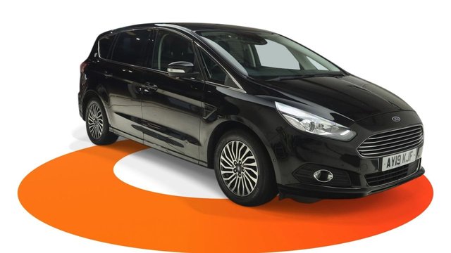 2019 Ford S-MAX — image 1