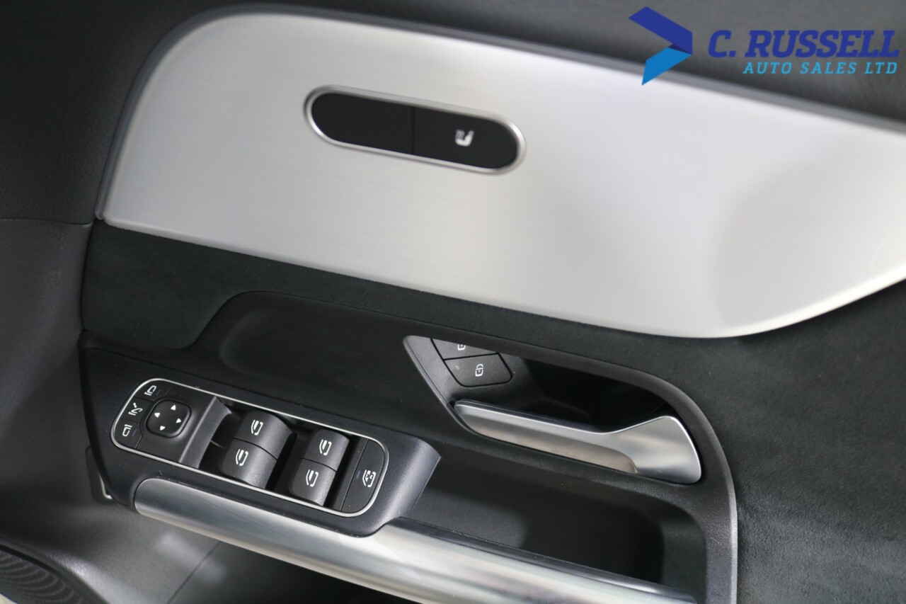 2026 MERCEDES GLA 1.3 GLA200h MHEV AMG Line (Executive) SUV 5dr Petrol Hybrid 7G-DCT Euro 6 ( - vehicle photo 22 for sale on PureCar