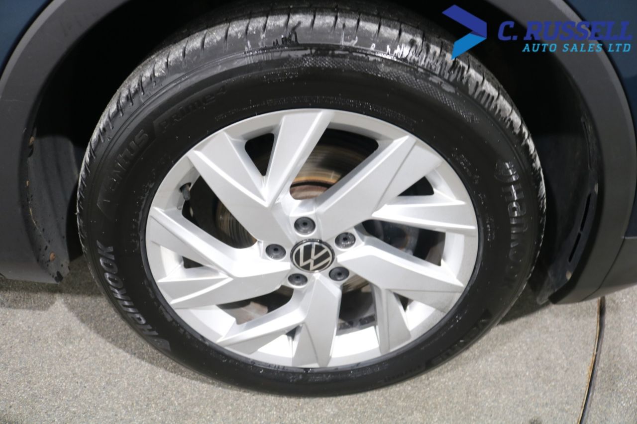2023 VOLKSWAGEN TIGUAN 1.5 TSI Life SUV 5dr Petrol Manual Euro 6 (s/s) (150 ps) - vehicle photo 17 for sale on PureCar