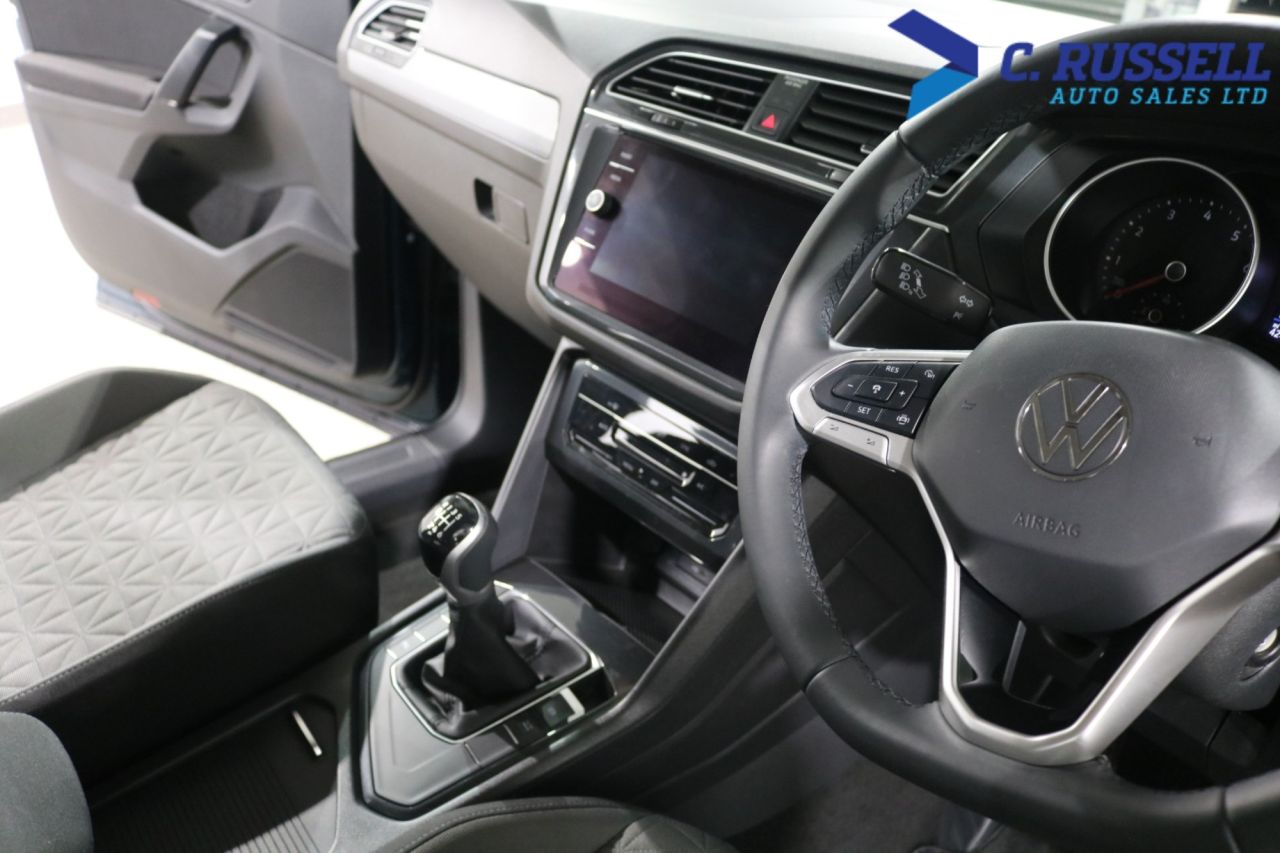 2023 VOLKSWAGEN TIGUAN 1.5 TSI Life SUV 5dr Petrol Manual Euro 6 (s/s) (150 ps) - vehicle photo 31 for sale on PureCar