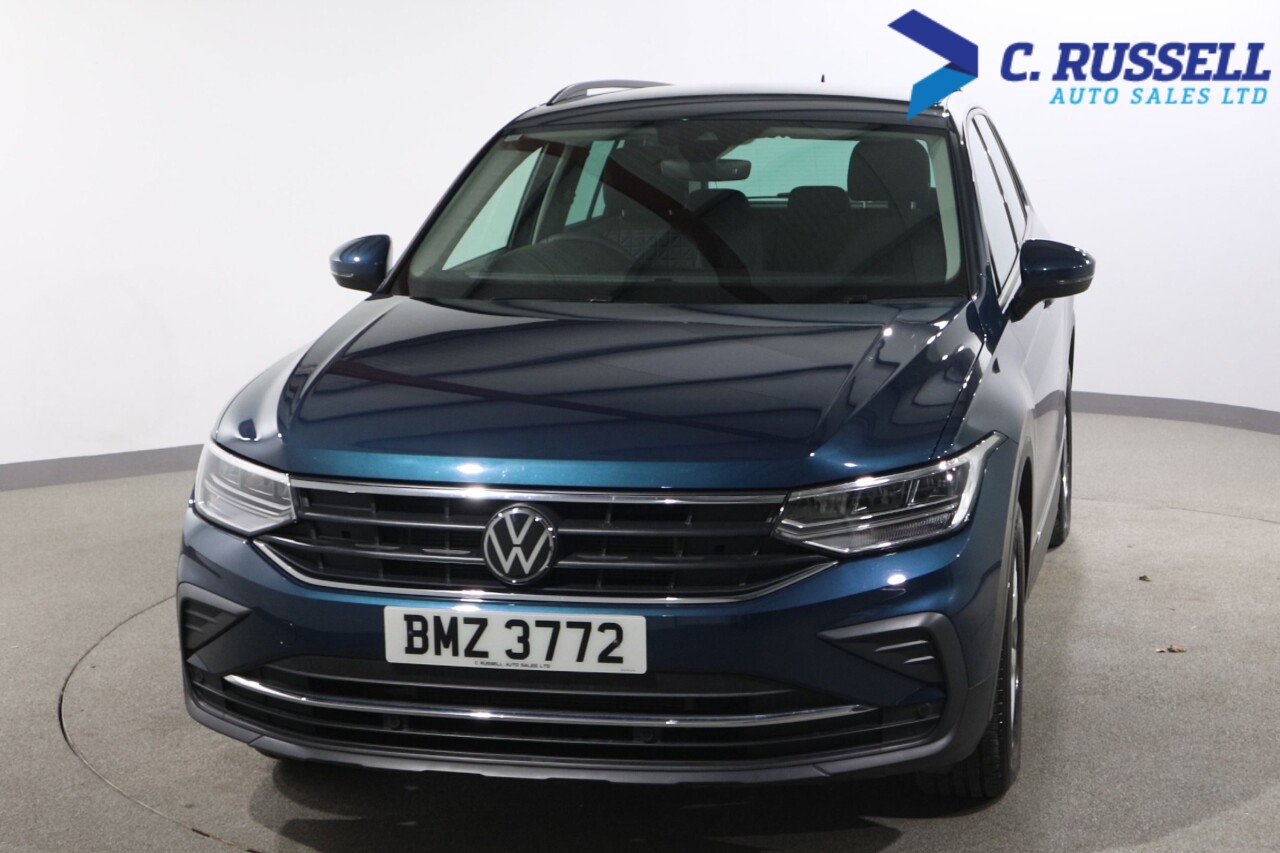 2023 VOLKSWAGEN TIGUAN 1.5 TSI Life SUV 5dr Petrol Manual Euro 6 (s/s) (150 ps) - vehicle photo 4 for sale on PureCar