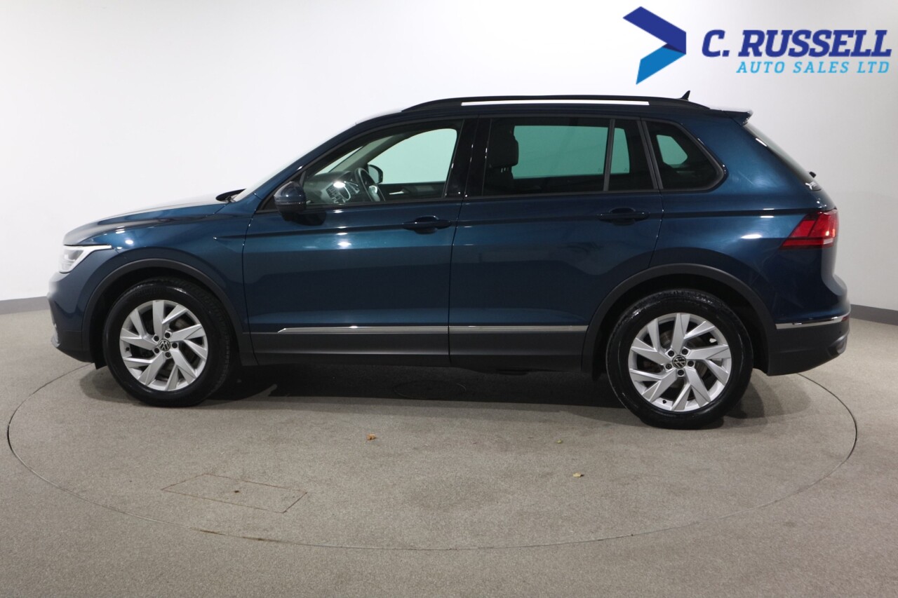 2023 VOLKSWAGEN TIGUAN 1.5 TSI Life SUV 5dr Petrol Manual Euro 6 (s/s) (150 ps) - vehicle photo 16 for sale on PureCar
