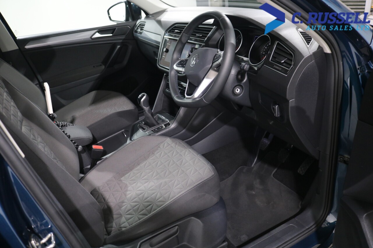 2023 VOLKSWAGEN TIGUAN 1.5 TSI Life SUV 5dr Petrol Manual Euro 6 (s/s) (150 ps) - vehicle photo 20 for sale on PureCar