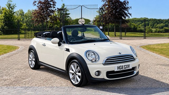 2011 MINI Convertible