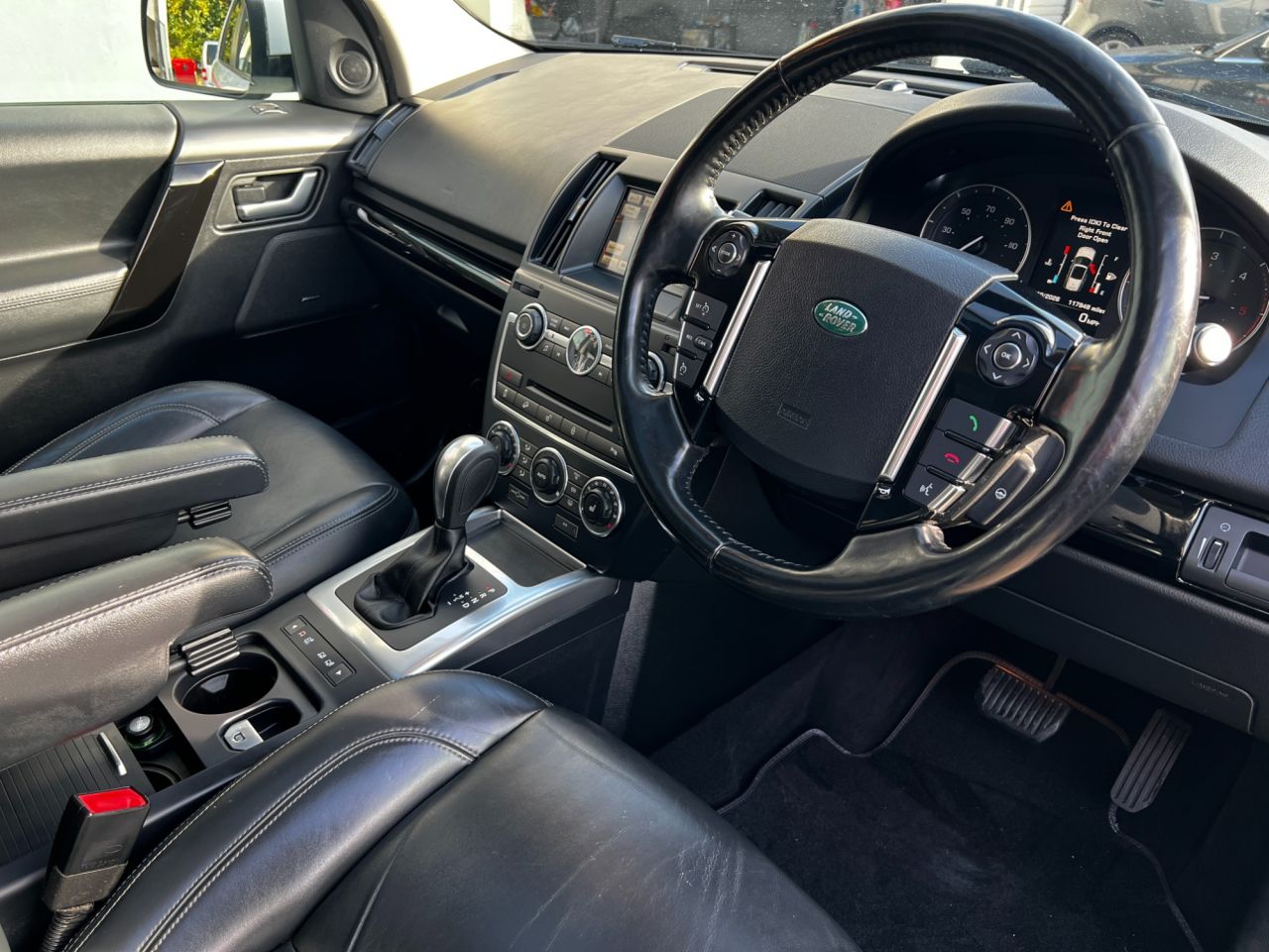 2013 LAND ROVER FREELANDER 2.2 SD4 HSE Lux SUV 5dr Diesel CommandShift 4WD Euro 5 (190 ps) - vehicle photo 5 for sale on PureCar