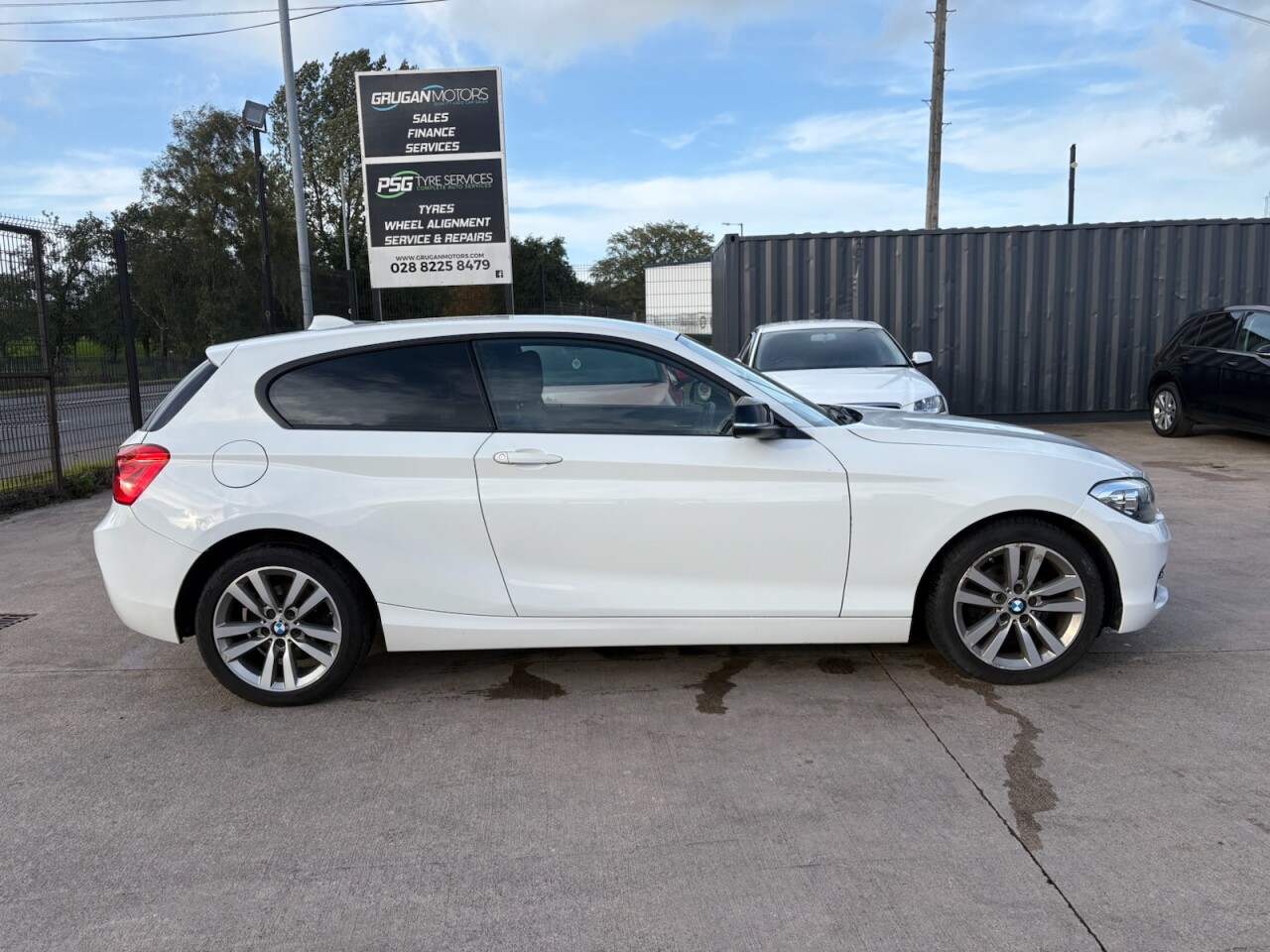 2017 BMW 1 SERIES 2.0 118d Sport Hatchback 3dr Diesel Manual Euro 6 (s/s) (150 ps) - vehicle photo 2 for sale on PureCar