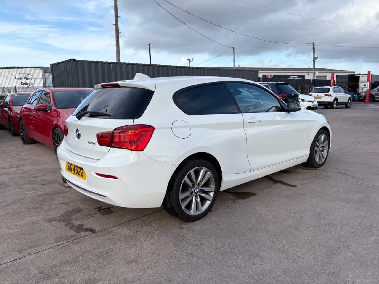 2017 BMW 1 SERIES 2.0 118d Sport Hatchback 3dr Diesel Manual Euro 6 (s/s) (150 ps) - vehicle photo 3 for sale on PureCar