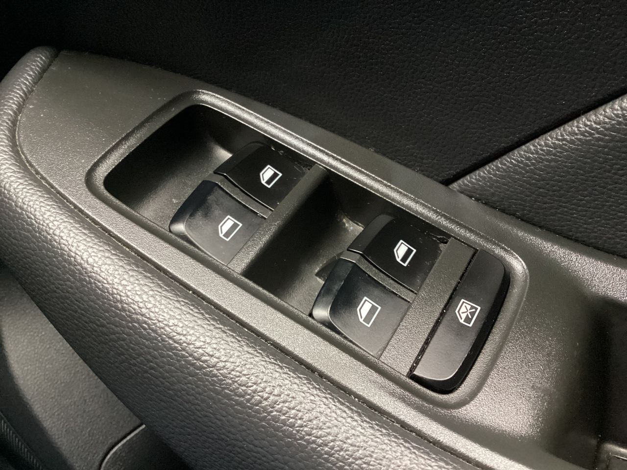 2020 MG ZS 1.5 VTi-TECH Excite SUV 5dr Petrol Manual Euro 6 (s/s) (106 ps) - vehicle photo 14 for sale on PureCar