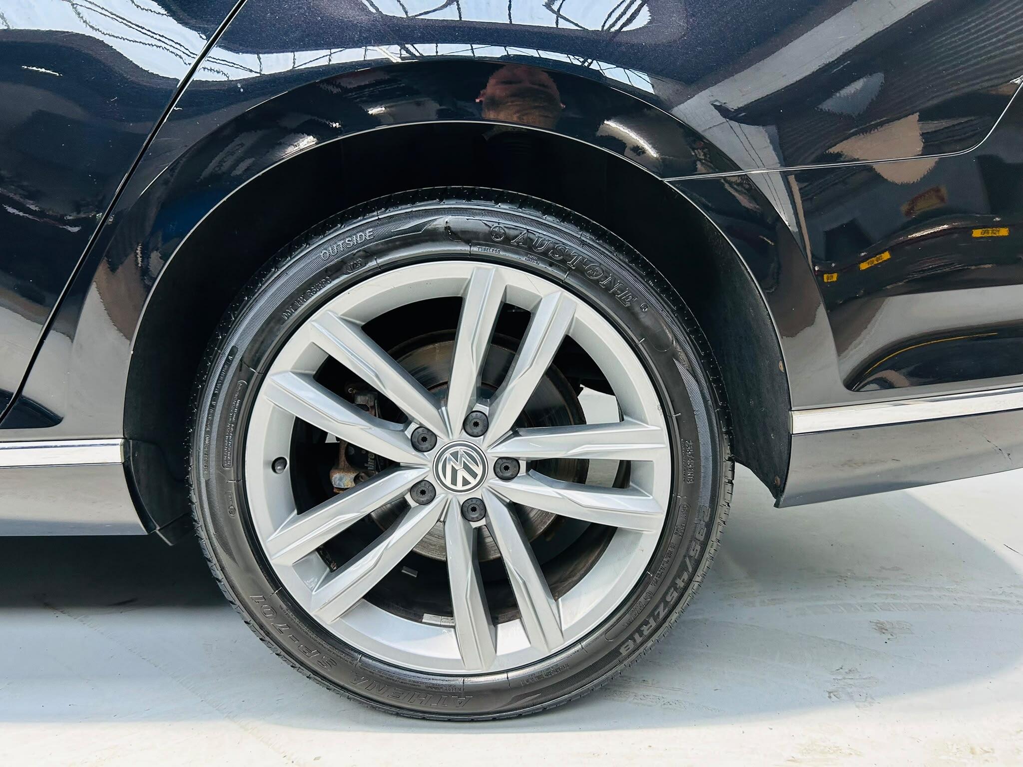 2019 VOLKSWAGEN PASSAT 2.0 TDI GT DSG Euro 6 (s/s) 4dr - vehicle photo 13 for sale on PureCar