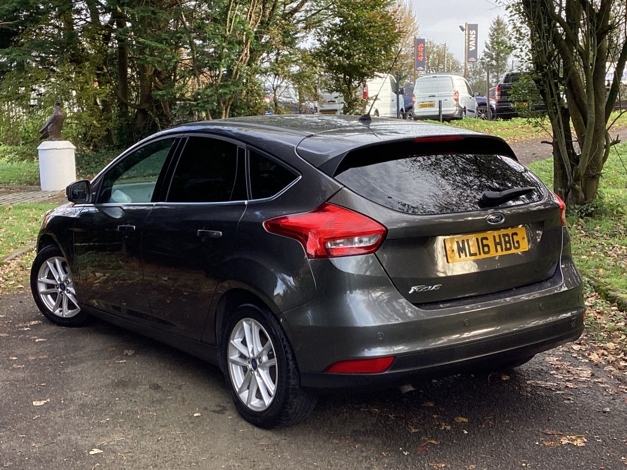 2016 FORD FOCUS 1.5 TDCi Zetec Hatchback 5dr Diesel Manual Euro 6 (s/s) (120 ps) - vehicle photo 4 for sale on PureCar