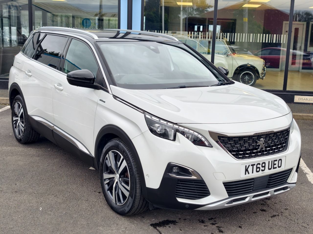 2020 PEUGEOT 1.5 BlueHDi GT Line SUV 5dr Diesel EAT Euro 6 (s/s) (130 ps) - vehicle photo 9 for sale on PureCar