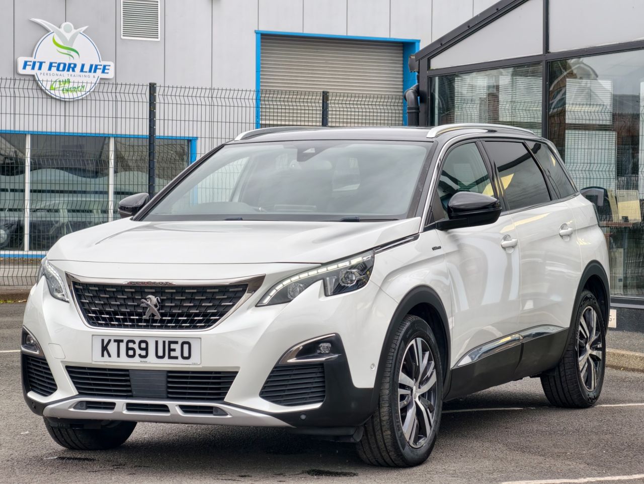 2020 PEUGEOT 1.5 BlueHDi GT Line SUV 5dr Diesel EAT Euro 6 (s/s) (130 ps) - vehicle photo 13 for sale on PureCar