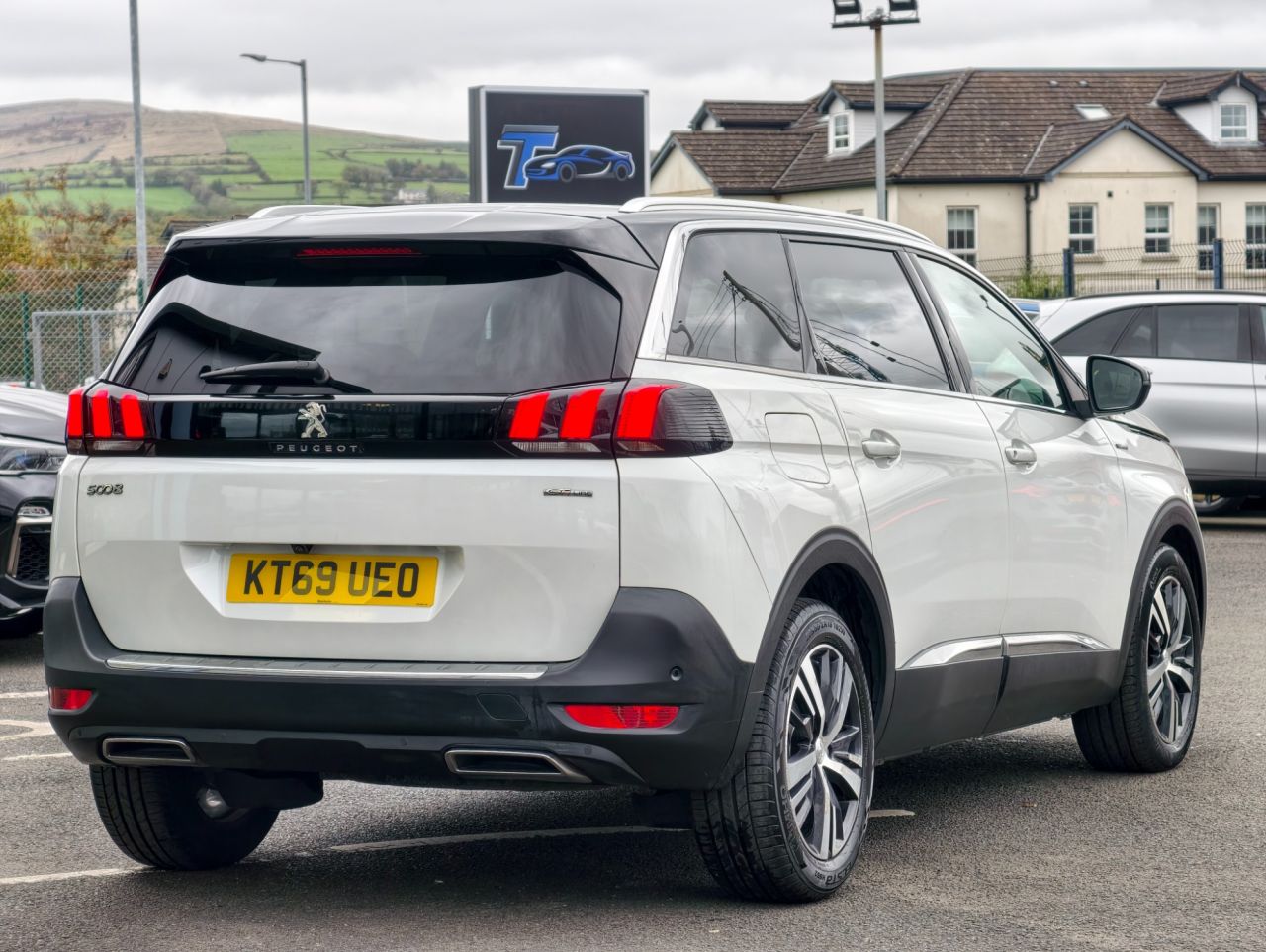 2020 PEUGEOT 1.5 BlueHDi GT Line SUV 5dr Diesel EAT Euro 6 (s/s) (130 ps) - vehicle photo 14 for sale on PureCar