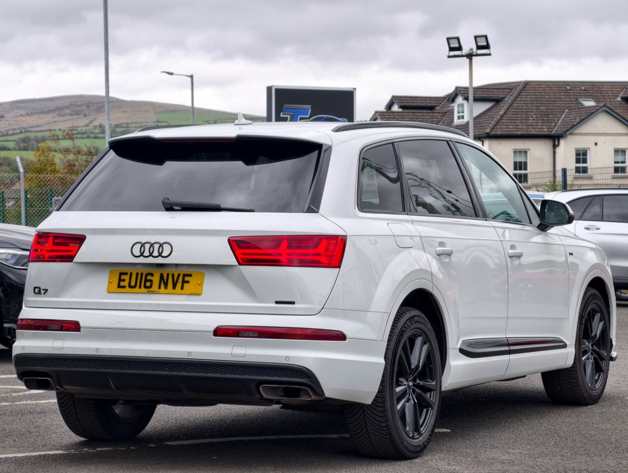 2016 AUDI Q7 S Line - vehicle photo 14 for sale on PureCar