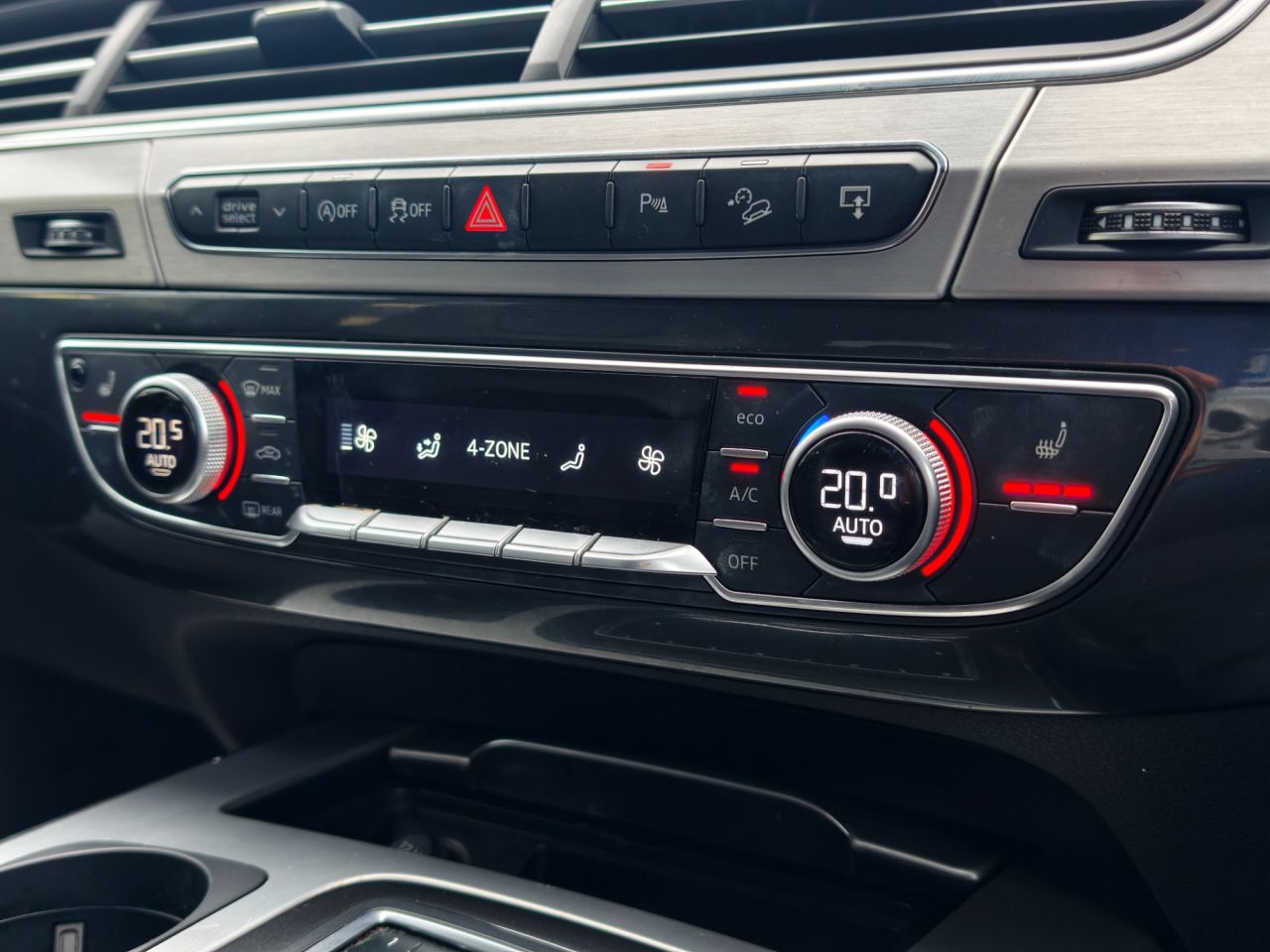 2016 AUDI Q7 S Line - vehicle photo 38 for sale on PureCar