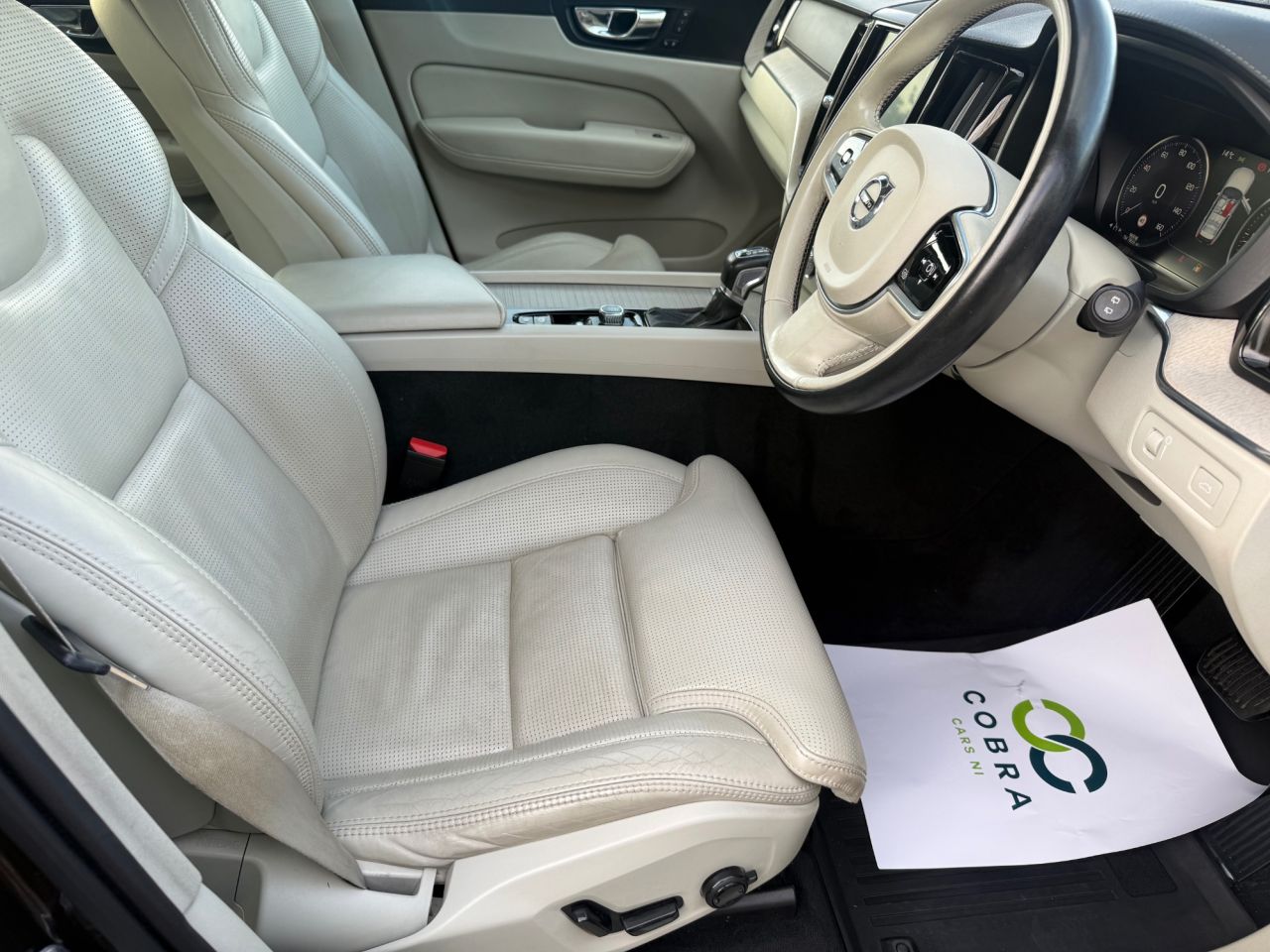 2018 VOLVO XC60 2.0 D5 PowerPulse Inscription Pro SUV 5dr Diesel Auto AWD Euro 6 (s/s) (235 - vehicle photo 11 for sale on PureCar