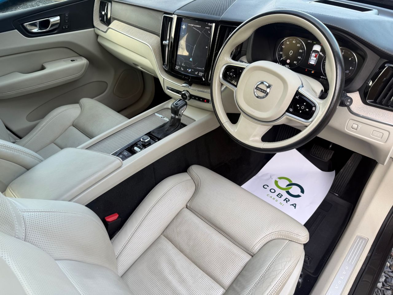 2018 VOLVO XC60 2.0 D5 PowerPulse Inscription Pro SUV 5dr Diesel Auto AWD Euro 6 (s/s) (235 - vehicle photo 12 for sale on PureCar