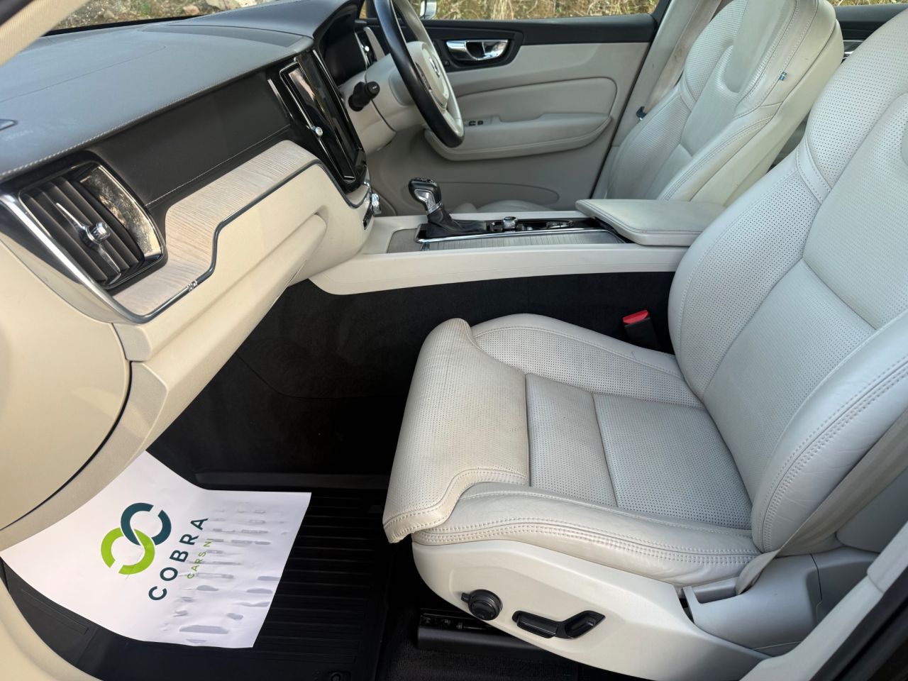 2018 VOLVO XC60 2.0 D5 PowerPulse Inscription Pro SUV 5dr Diesel Auto AWD Euro 6 (s/s) (235 - vehicle photo 22 for sale on PureCar