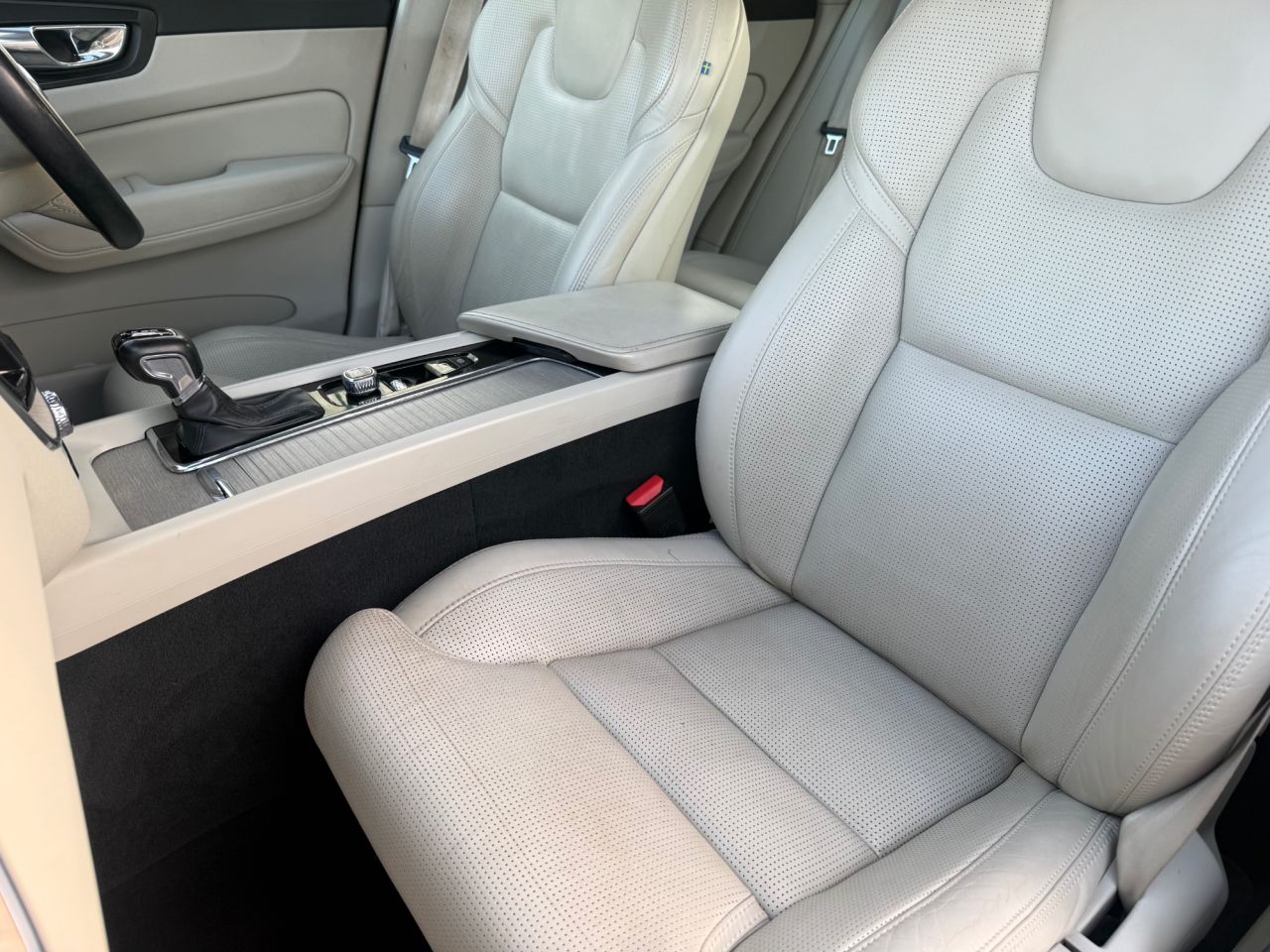 2018 VOLVO XC60 2.0 D5 PowerPulse Inscription Pro SUV 5dr Diesel Auto AWD Euro 6 (s/s) (235 - vehicle photo 23 for sale on PureCar