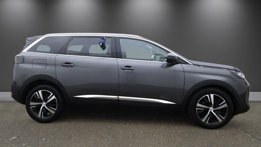 2024 Peugeot 5008 — image 5