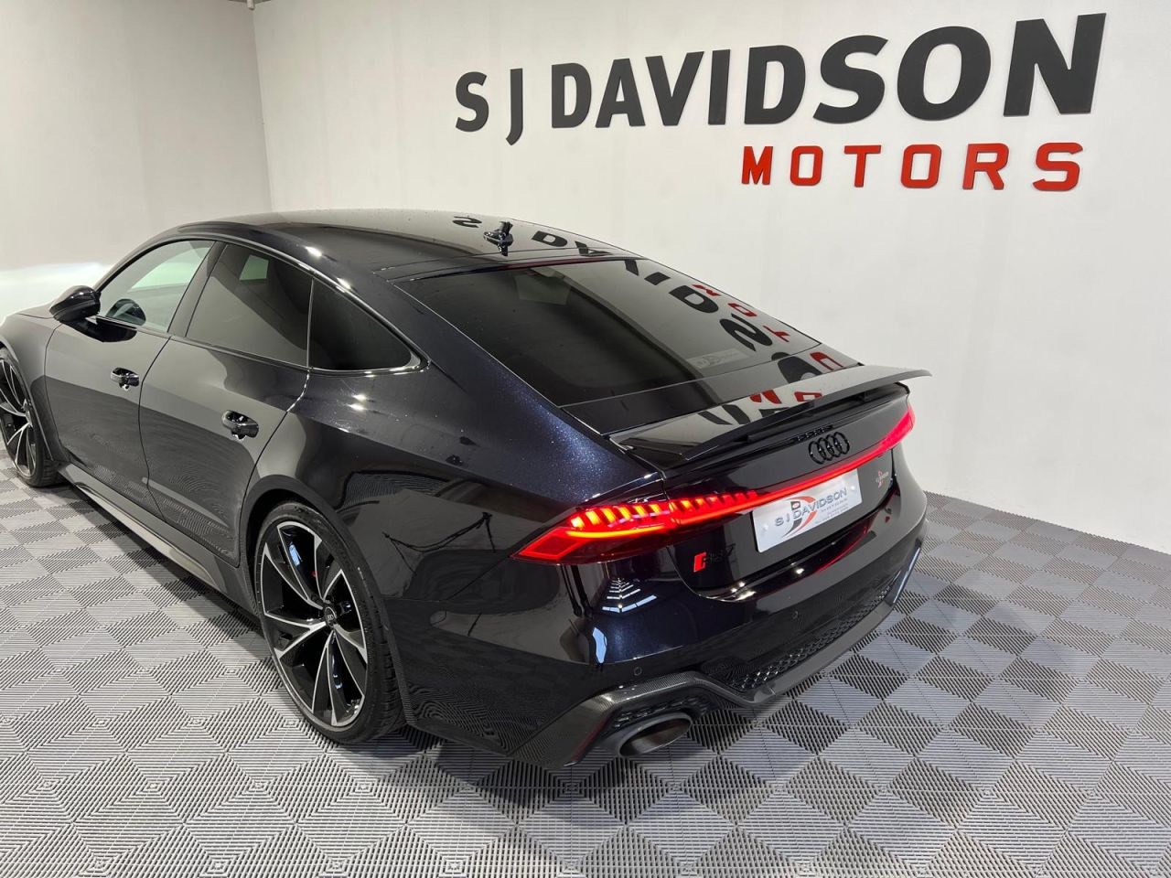 2021 AUDI RS7 4.0 TFSI V8 Carbon Black Sportback 5dr Petrol Tiptronic quattro Euro 6 (s/s - vehicle photo 2 for sale on PureCar