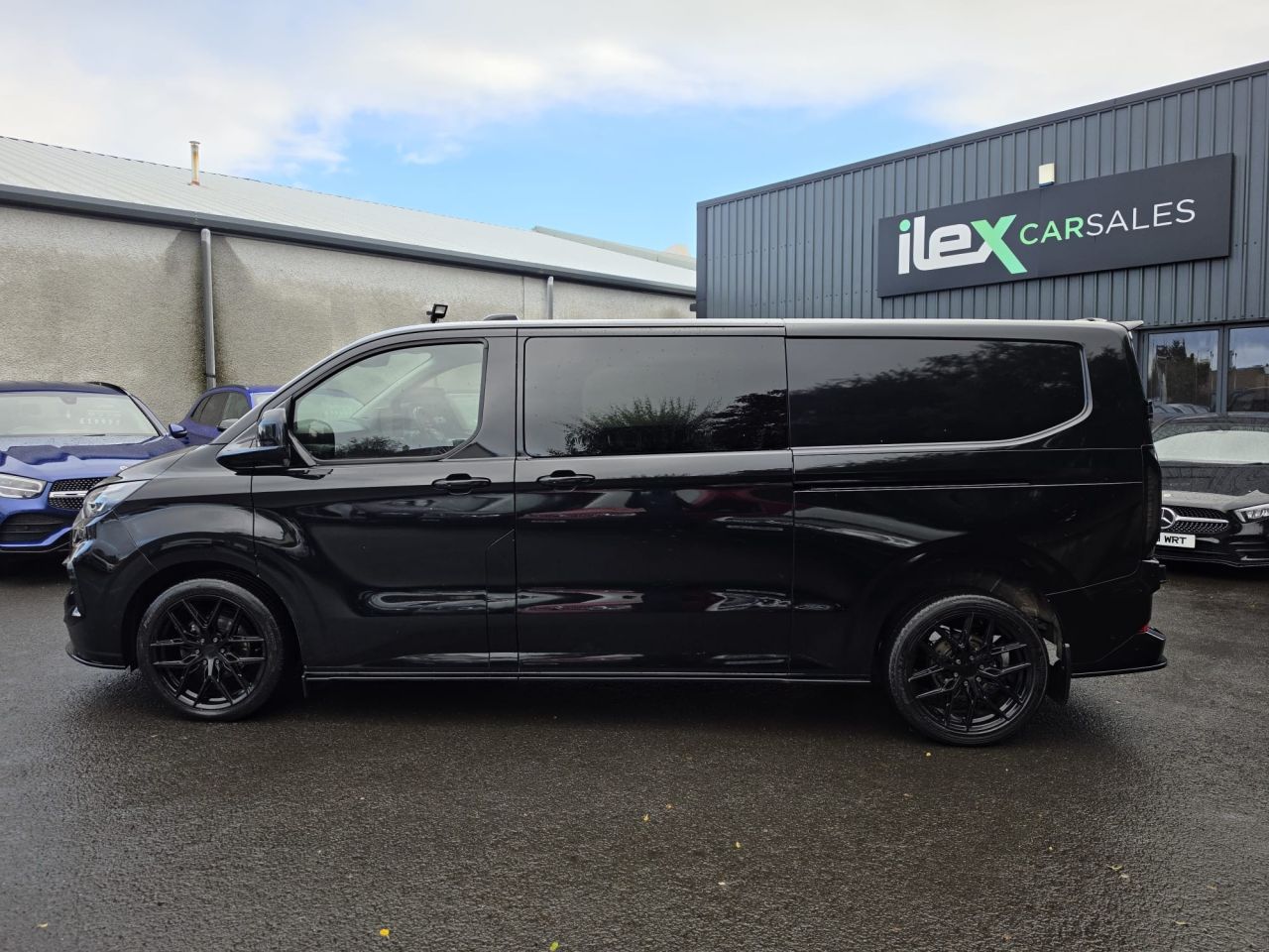 2024 FORD TRANSIT CUSTOM 2.0 300 EcoBlue Limited Panel Van 5dr Diesel Auto L2 H1 Euro 6 (s/s) (170 p - vehicle photo 9 for sale on PureCar