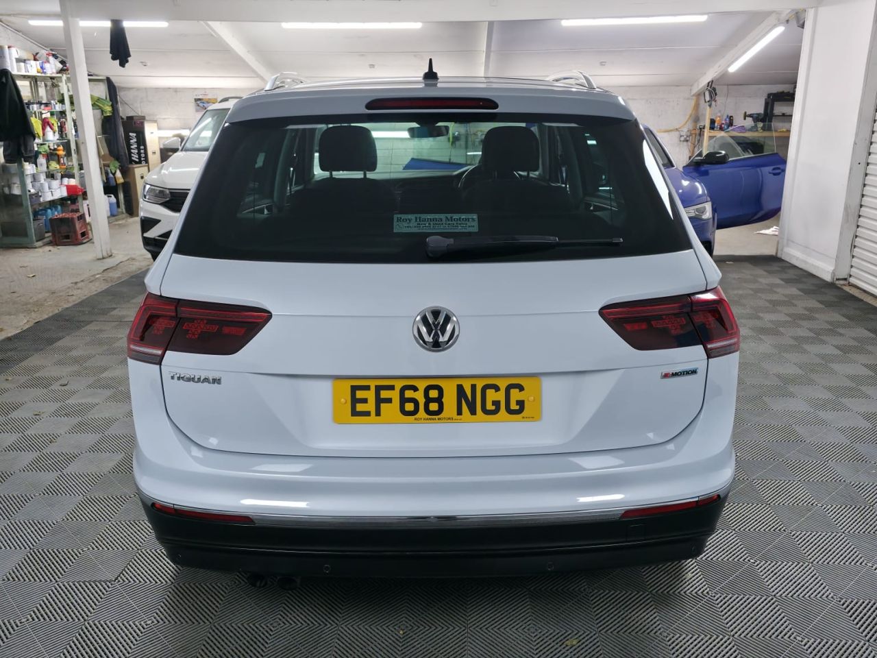 2018 VOLKSWAGEN TIGUAN 2.0 TDI SEL SUV 5dr Diesel DSG 4Motion Euro 6 (s/s) (190 ps) WHITE SILVER- - vehicle photo 5 for sale on PureCar
