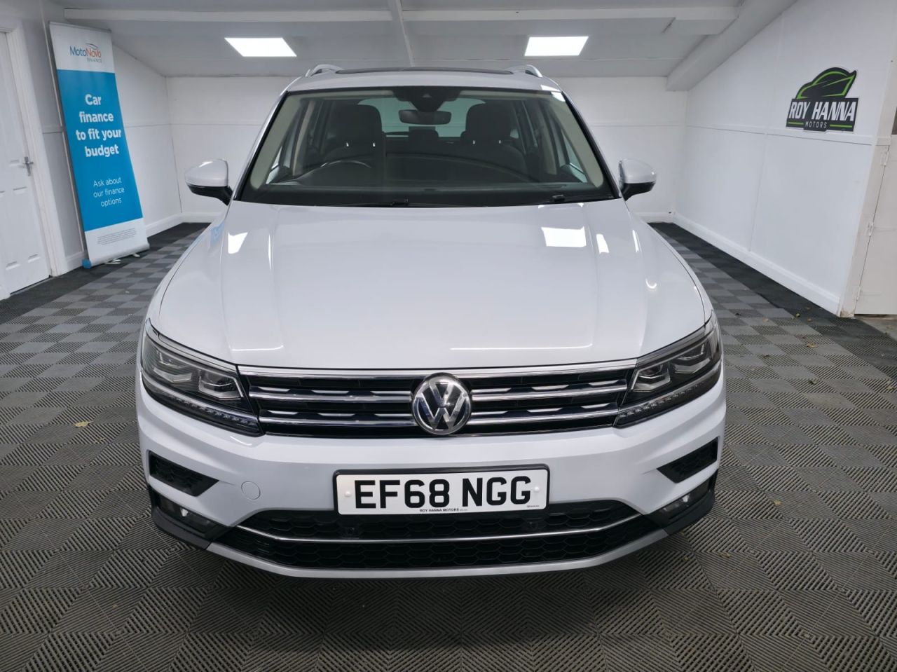 2018 VOLKSWAGEN TIGUAN 2.0 TDI SEL SUV 5dr Diesel DSG 4Motion Euro 6 (s/s) (190 ps) WHITE SILVER- - vehicle photo 9 for sale on PureCar