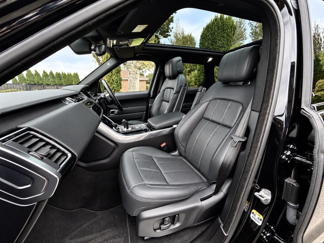 2022 LAND ROVER RANGE ROVER SPORT 2.0 P400e 13.1kWh HSE Dynamic Black SUV 5dr Petrol Plug-in Hybrid Auto 4WD - vehicle photo 13 for sale on PureCar