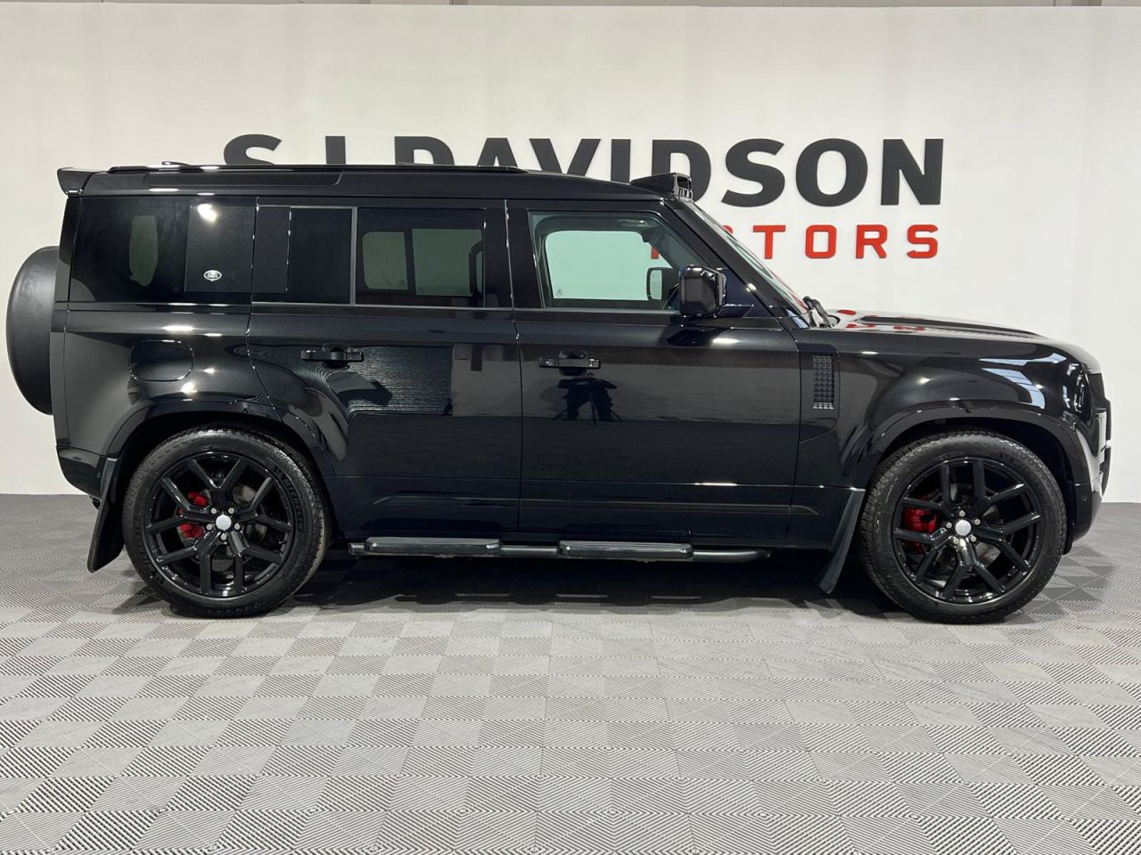 2022 LAND ROVER DEFENDER 110 3.0 D250 MHEV XS Edition SUV 5dr Diesel Auto 4WD Euro 6 (s/s) (250 ps) 7-Se - vehicle photo 6 for sale on PureCar