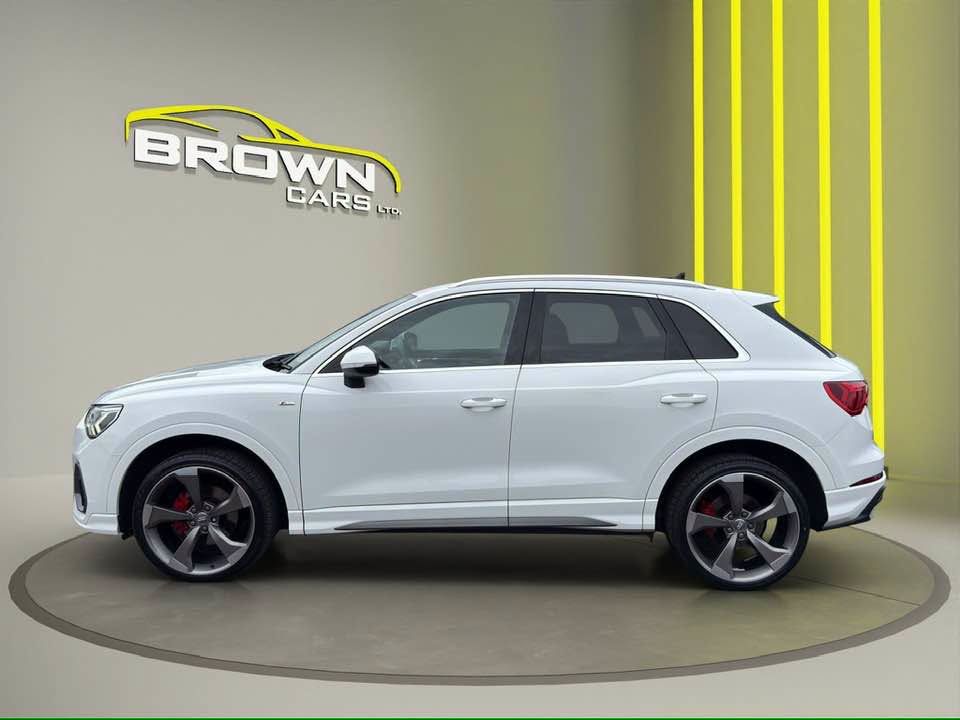2019 AUDI Q3 S Line - vehicle photo 3 for sale on PureCar