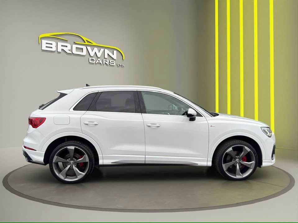 2019 AUDI Q3 S Line - vehicle photo 11 for sale on PureCar