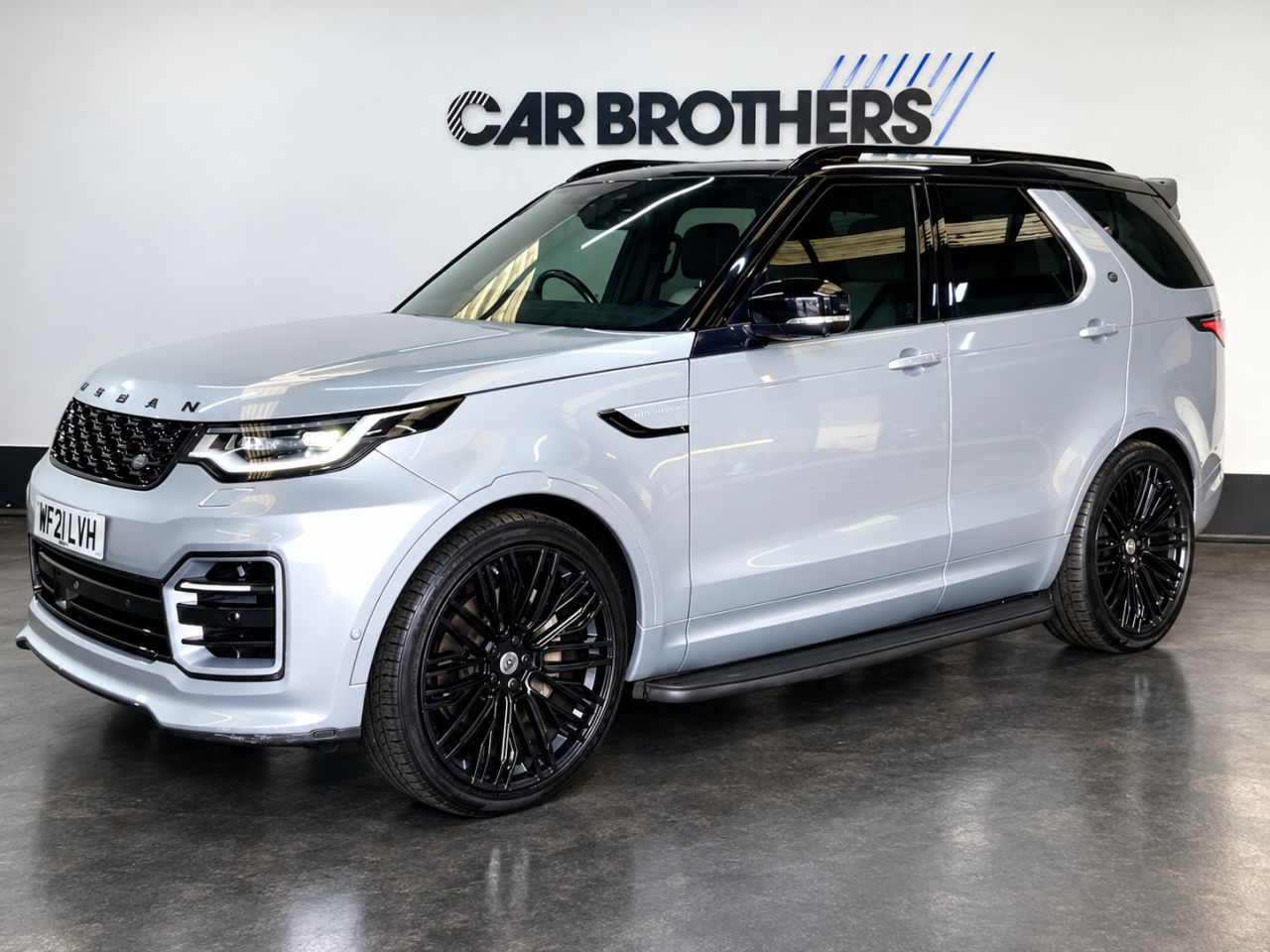 2021 LAND ROVER DISCOVERY 3.0 D250 MHEV R-Dynamic SE SUV 5dr Diesel Auto 4WD Euro 6 (s/s) (250 ps) - vehicle photo 4 for sale on PureCar