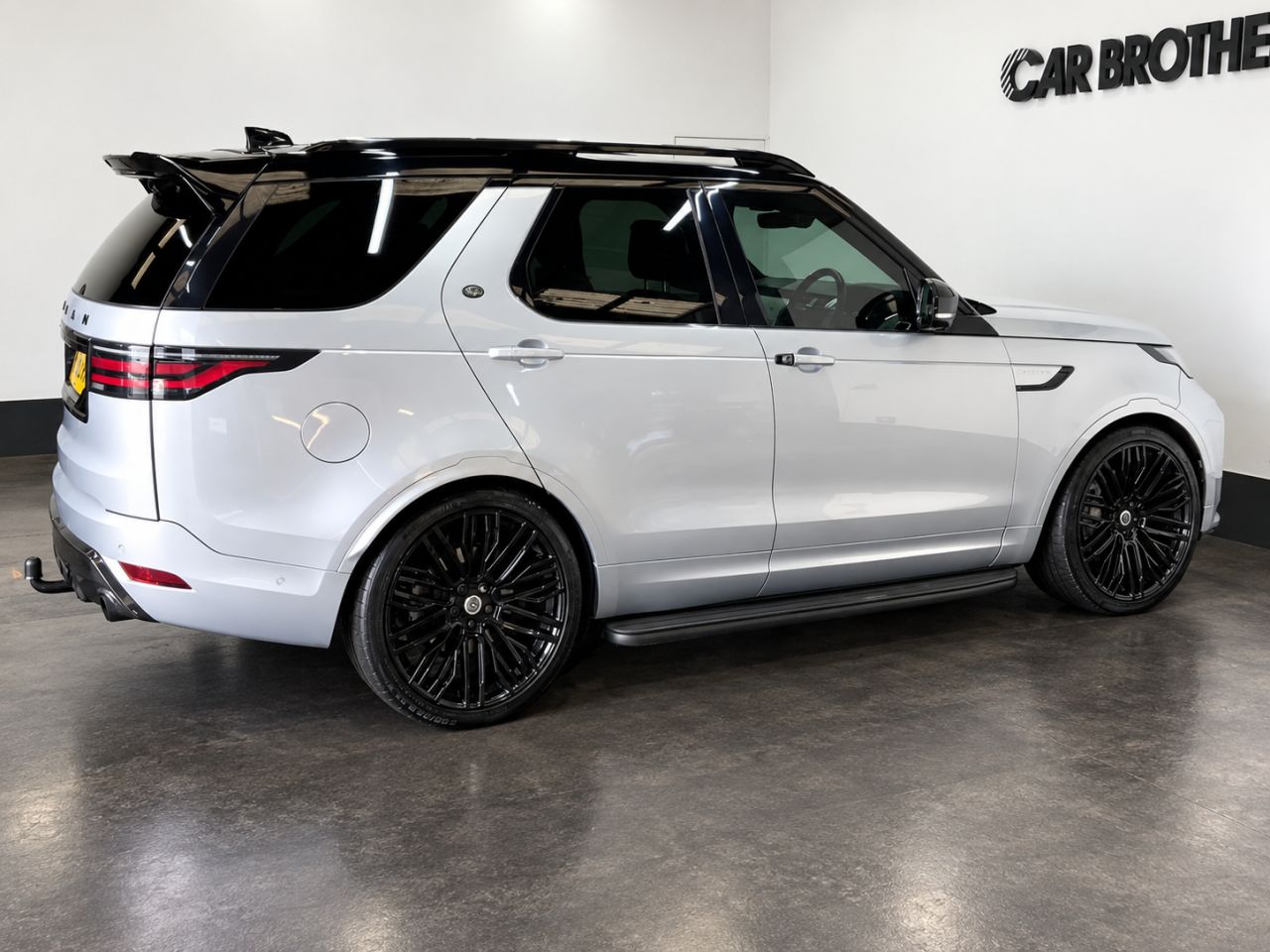 2021 LAND ROVER DISCOVERY 3.0 D250 MHEV R-Dynamic SE SUV 5dr Diesel Auto 4WD Euro 6 (s/s) (250 ps) - vehicle photo 5 for sale on PureCar
