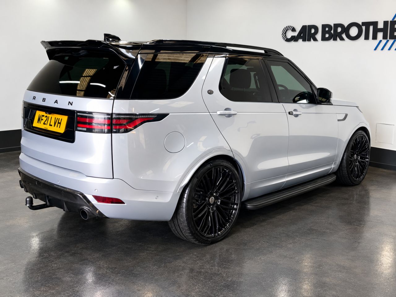 2021 LAND ROVER DISCOVERY 3.0 D250 MHEV R-Dynamic SE SUV 5dr Diesel Auto 4WD Euro 6 (s/s) (250 ps) - vehicle photo 6 for sale on PureCar