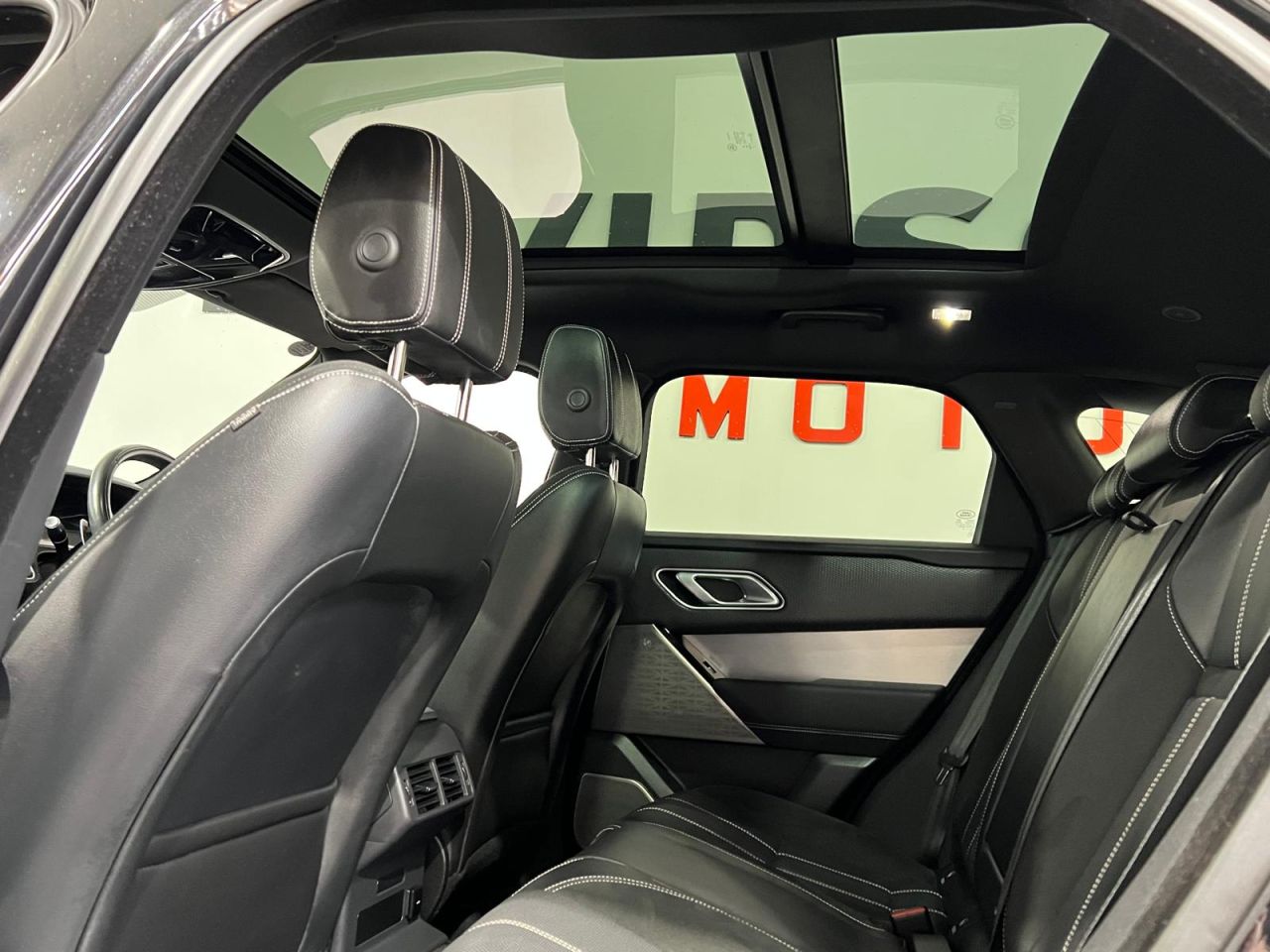 2022 LAND ROVER RANGE ROVER VELAR 2.0 D200 MHEV Edition SUV 5dr Diesel Auto 4WD Euro 6 (s/s) (204 ps) - vehicle photo 9 for sale on PureCar