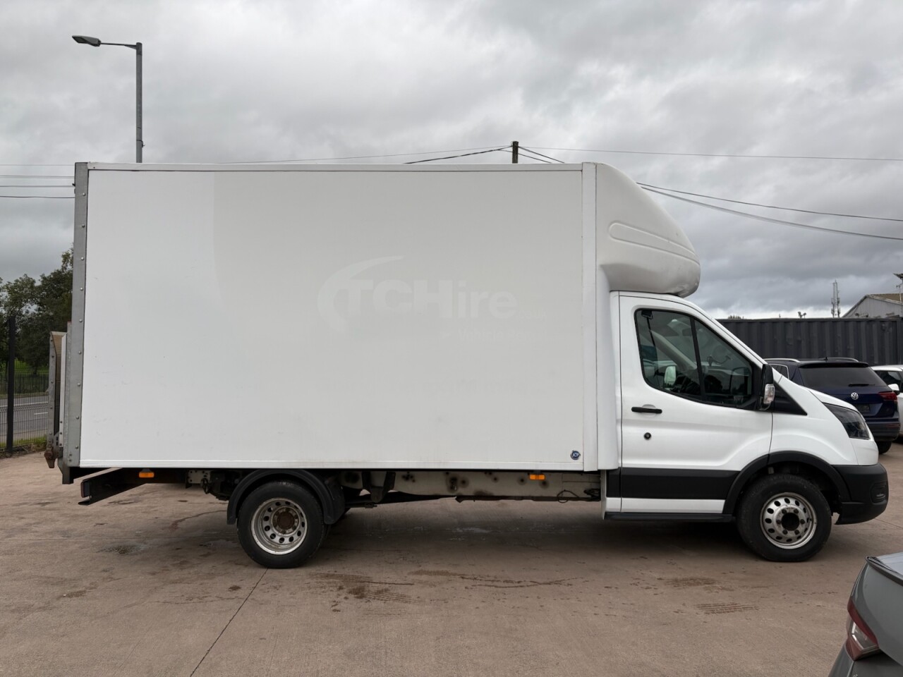 2021 FORD TRANSIT 2.0 350 EcoBlue Leader Chassis Cab Diesel Manual RWD L3 Luton Body Euro 6 ( - vehicle photo 2 for sale on PureCar