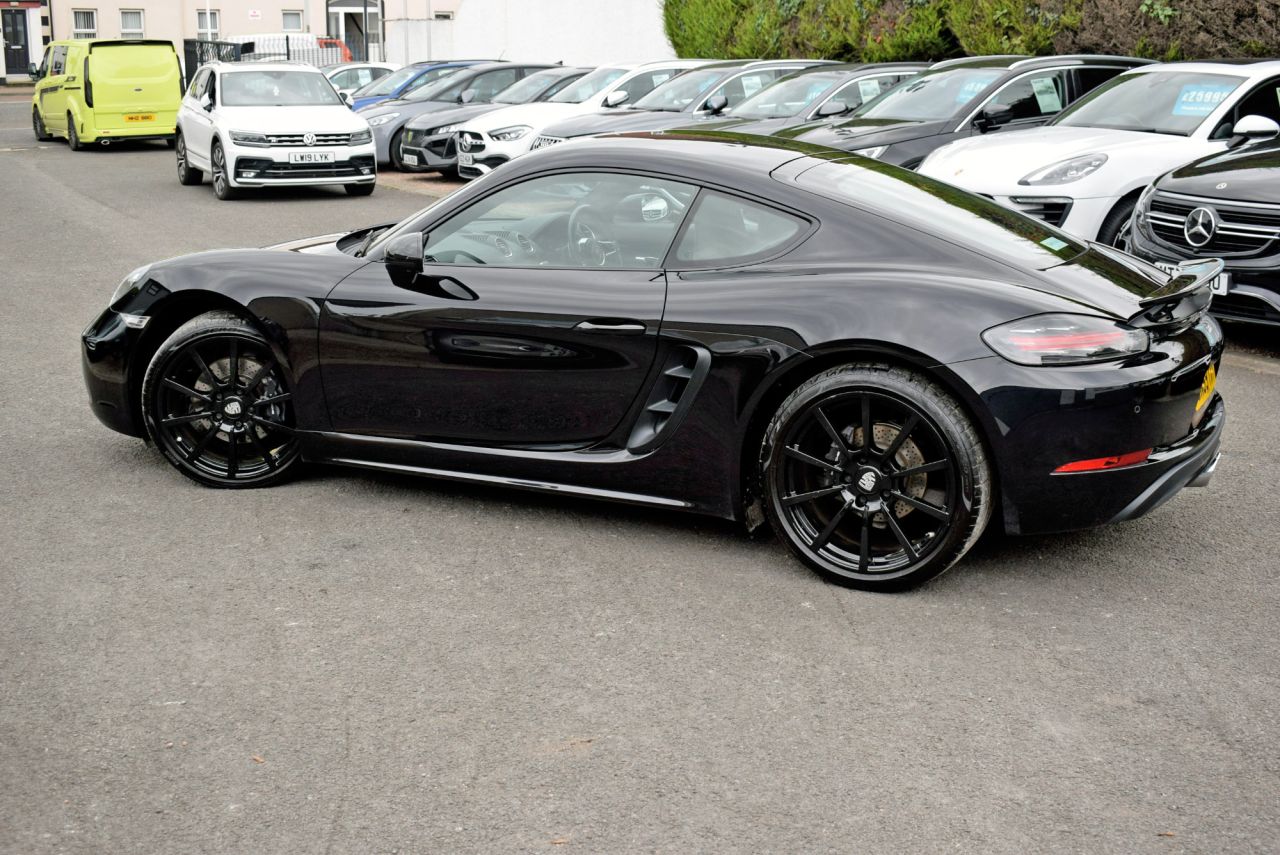 2019 PORSCHE 718 CAYMAN 2.0T Coupe GPF 2dr Petrol PDK Euro 6 (s/s) (300 ps) 2 Owners - vehicle photo 9 for sale on PureCar