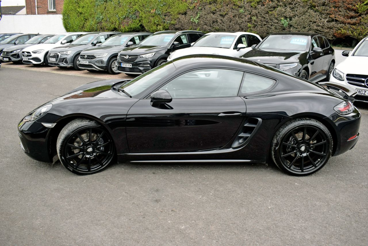 2019 PORSCHE 718 CAYMAN 2.0T Coupe GPF 2dr Petrol PDK Euro 6 (s/s) (300 ps) 2 Owners - vehicle photo 10 for sale on PureCar