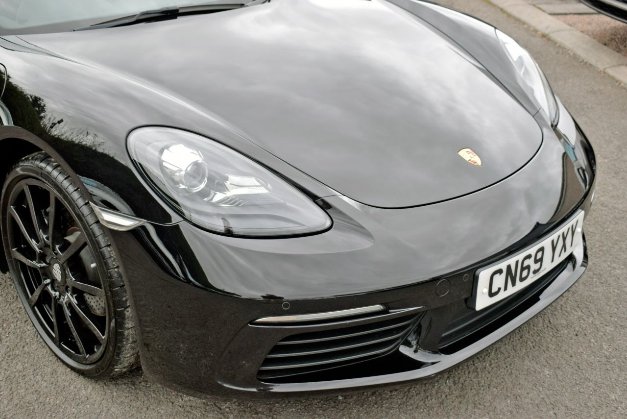2019 PORSCHE 718 CAYMAN 2.0T Coupe GPF 2dr Petrol PDK Euro 6 (s/s) (300 ps) 2 Owners - vehicle photo 12 for sale on PureCar
