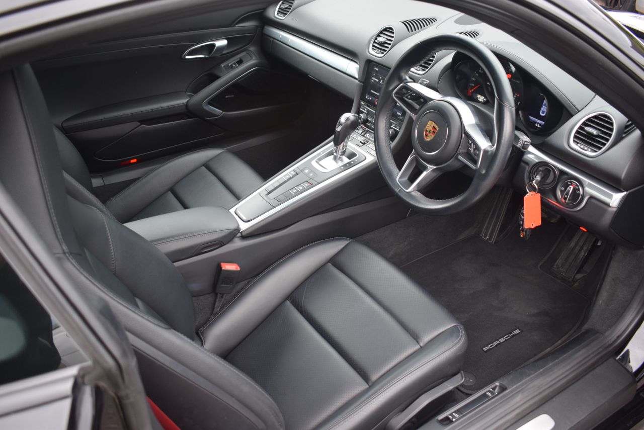 2019 PORSCHE 718 CAYMAN 2.0T Coupe GPF 2dr Petrol PDK Euro 6 (s/s) (300 ps) 2 Owners - vehicle photo 16 for sale on PureCar