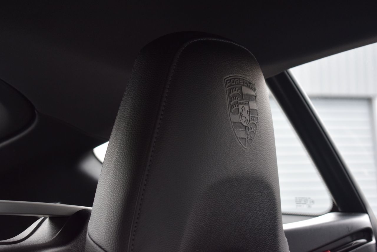 2019 PORSCHE 718 CAYMAN 2.0T Coupe GPF 2dr Petrol PDK Euro 6 (s/s) (300 ps) 2 Owners - vehicle photo 18 for sale on PureCar