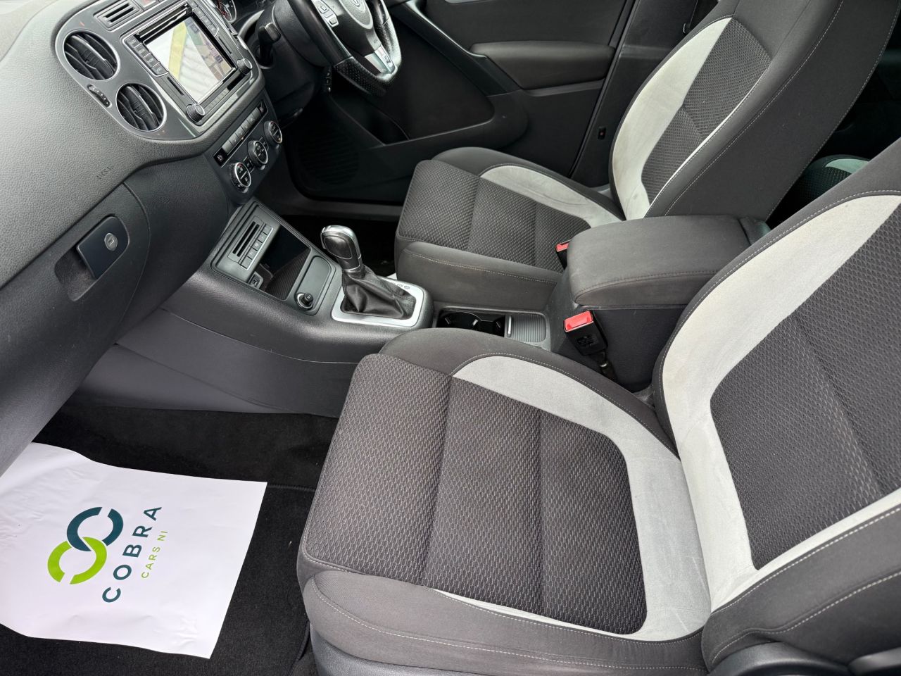 2015 VOLKSWAGEN TIGUAN 2.0 TDI BlueMotion Tech R-Line SUV 5dr Diesel DSG 4WD Euro 6 (s/s) (184 ps) - vehicle photo 15 for sale on PureCar